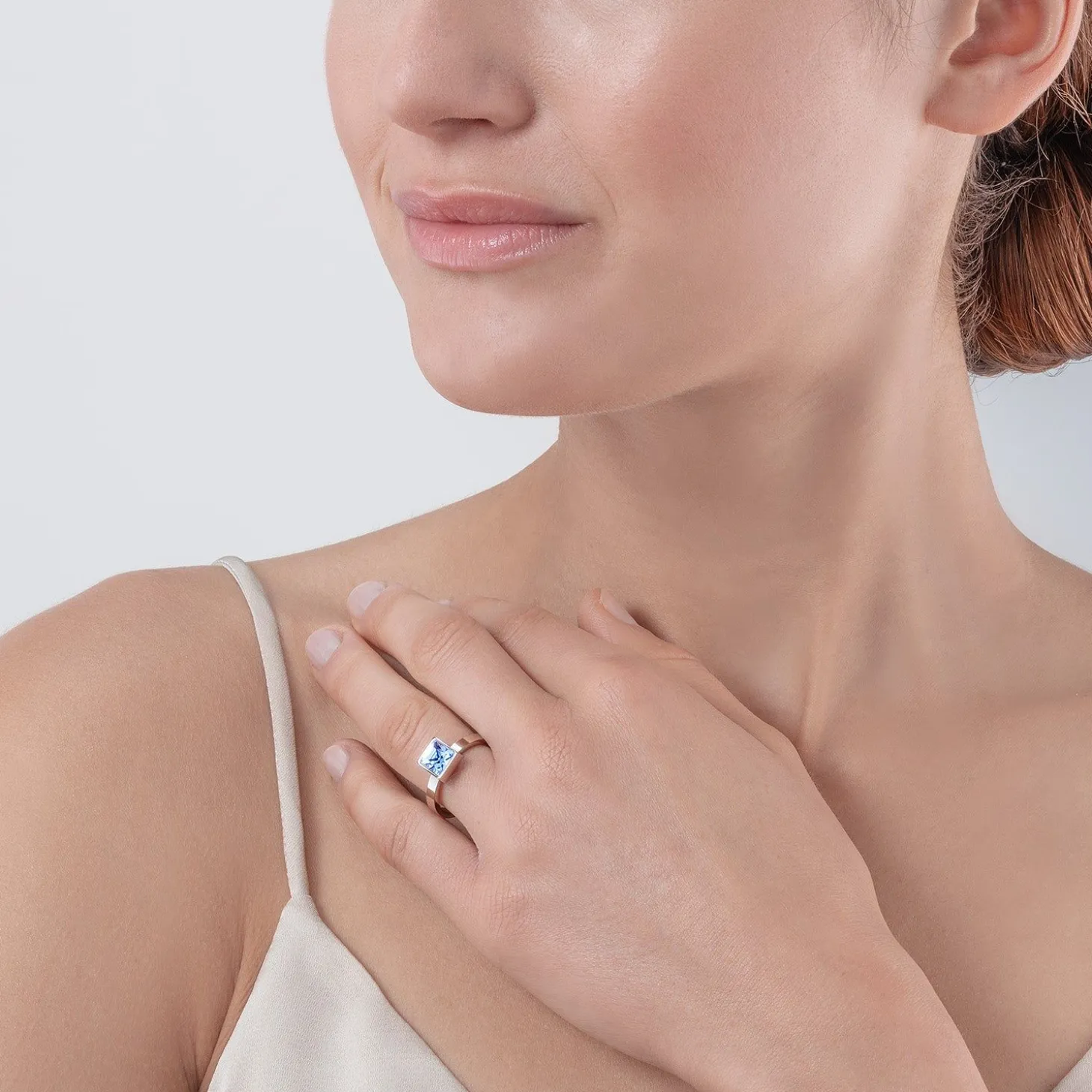 COEUR DE LION Mix&And&Match-Ringe-Brillanter quadratischer großer Ring Silber Hellblau