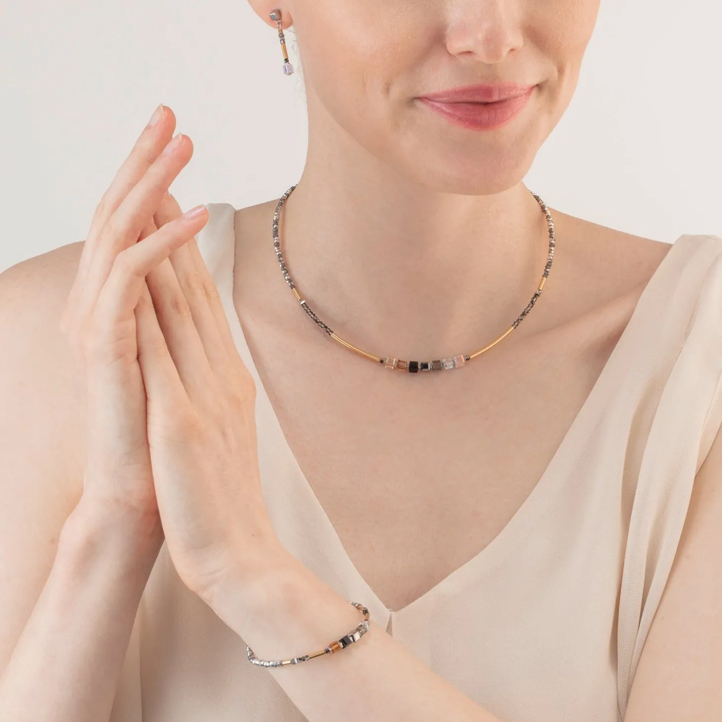 COEUR DE LION Kristallarmbänder-Cube Story Minimalistisches funkelndes Armband Graugold