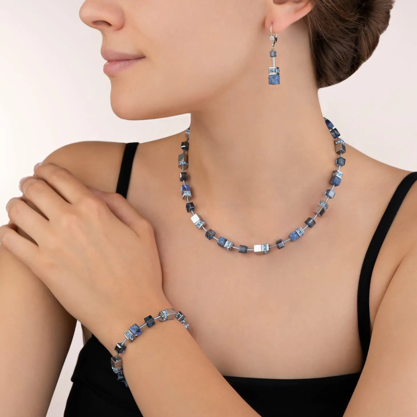 COEUR DE LION Echter Stein-Geocube® Armband Sodalith & Hämatit Blau