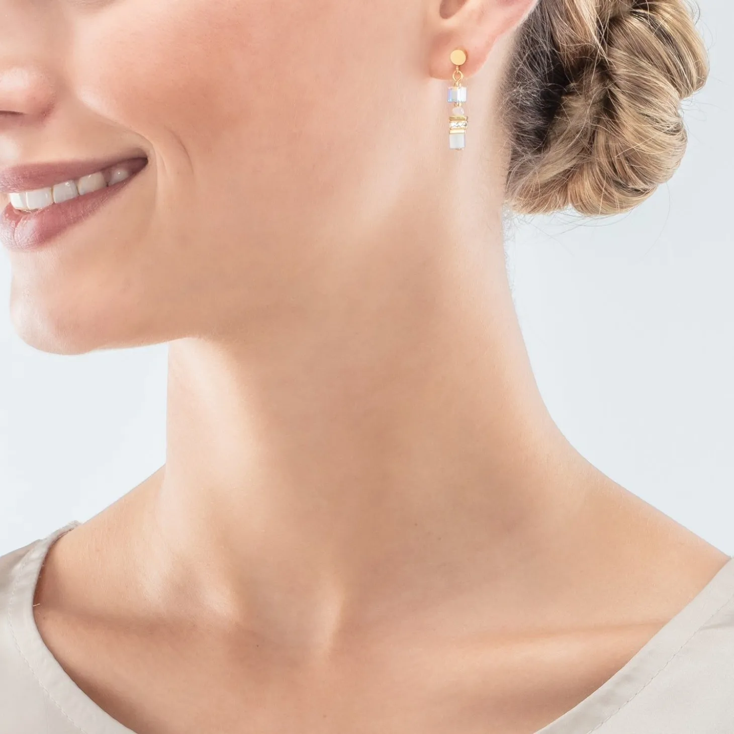 COEUR DE LION Ohrstecker-Mini Cubes Ohrringe Gold Weiß
